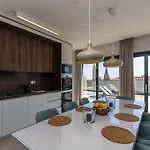 Seastar Villa *